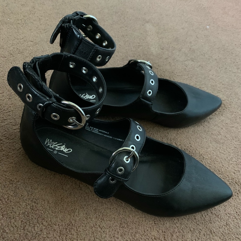 Mossimo point toe black buckle strap flats